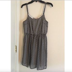 Sundress Gray and White Pattern